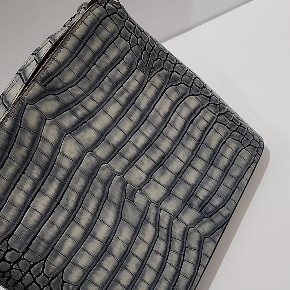 Ainifeel Croc Embossed Crossbody Bag - Picture 4 of 16